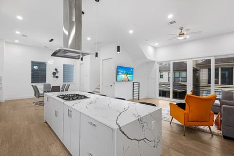 House | 3 bedrooms, high-speed internet