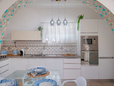 Furniture, Property, Cabinetry, Product, Countertop, Interior Design, Wood, Architecture, Living Room, Shelving