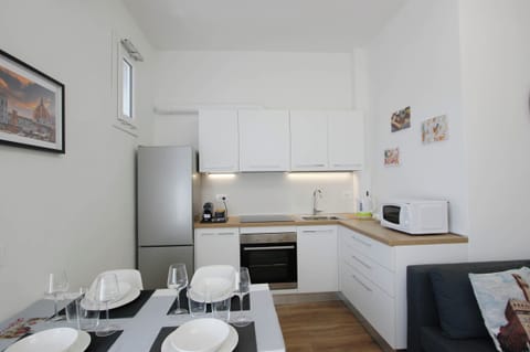 Apartment, Balcony | Private kitchen | Toaster
