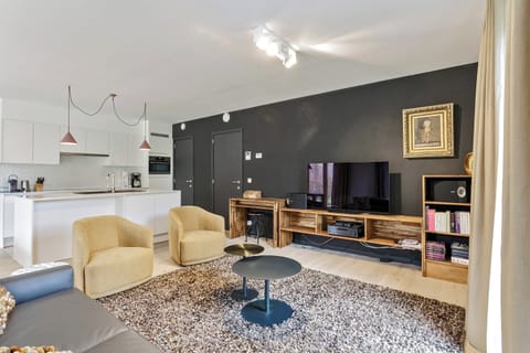 Apartment | Living area