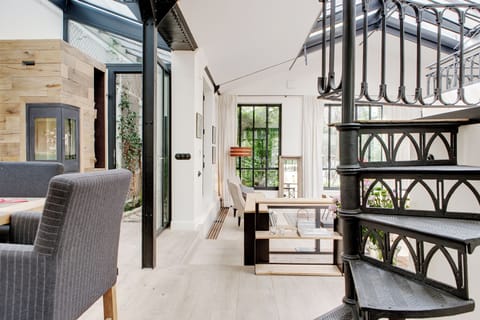 Luxury Apartment | Living area