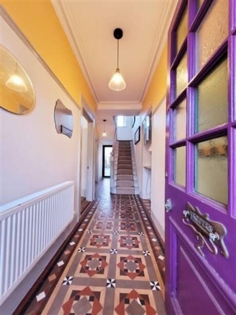 Hall (1)