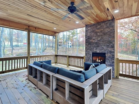 House (6 Bedrooms) | Property amenity