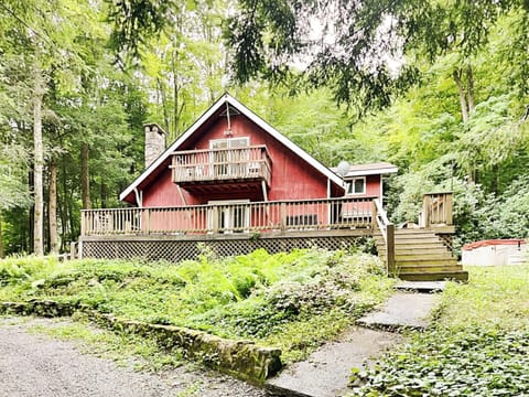 House (4 Bedrooms) | Exterior