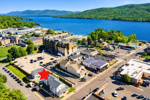 Property is located one block from the Lake, Beach, Shepherds park & Canada St.