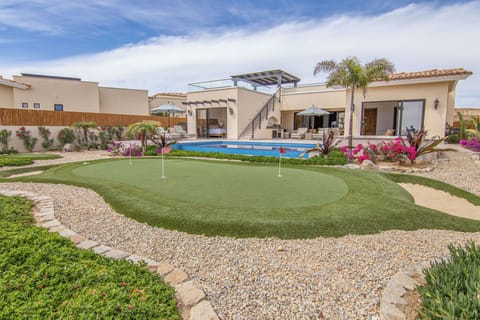 Putting Green/ Garden