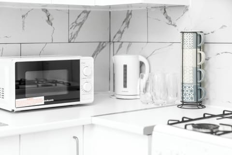 Apartment | Private kitchen | Fridge, microwave, oven, stovetop