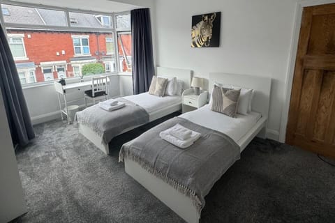 3 bedrooms, free WiFi, bed sheets