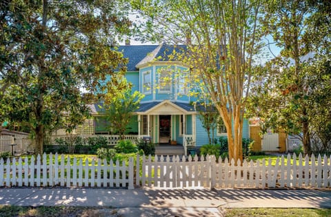 Stunning historical home, oozes with character for a memorable stay