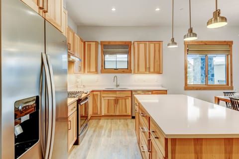 Fully Stocked Chefs Kitchen