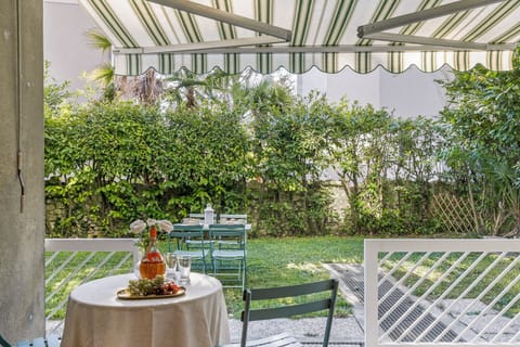 Family Apartment, Multiple Bedrooms (Riva's Garden Home) | Outdoor dining