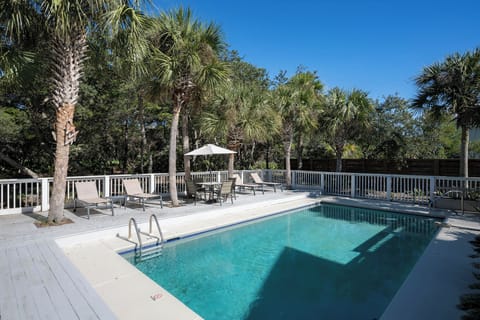 Pool Area (5)