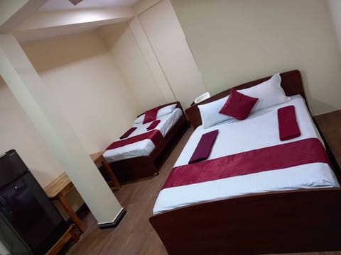 Standard Double Room | Desk, soundproofing, iron/ironing board, free WiFi