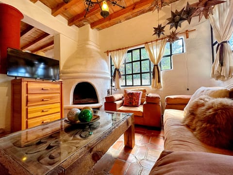 Family House, Lake View | Living area