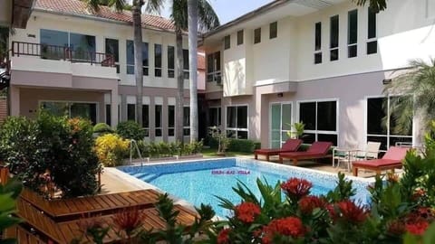 Superior Suite, Garden View | Private pool