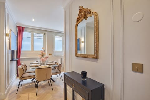 Apartment | Dining