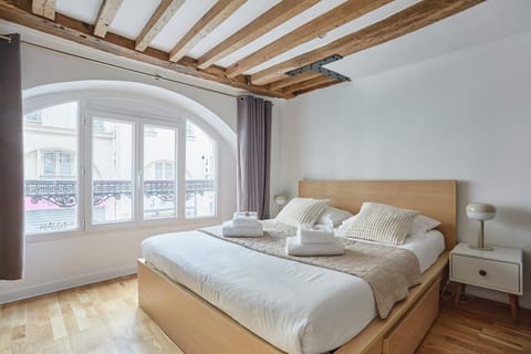Apartment | Iron/ironing board, bed sheets