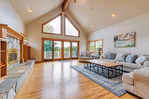 House (4 Bedrooms) | Interior