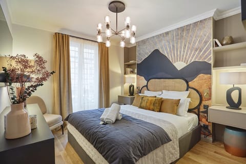 Apartment | Laptop workspace, iron/ironing board, bed sheets