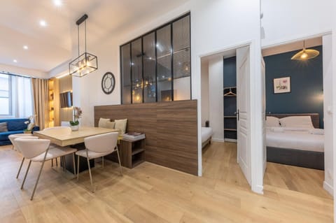 Apartment | Dining