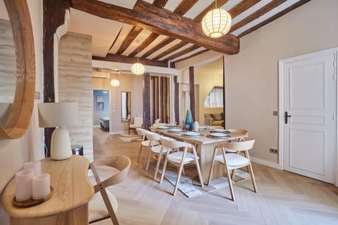 Apartment | Dining