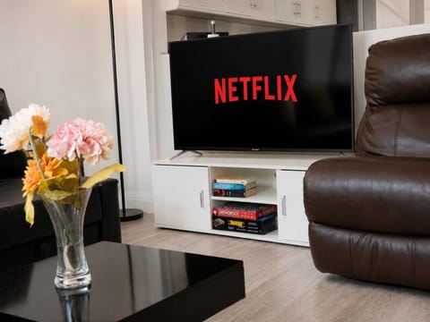 Smart Netflix Ready TV