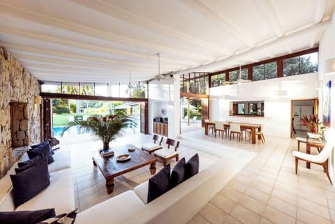 Luxury House | Living area