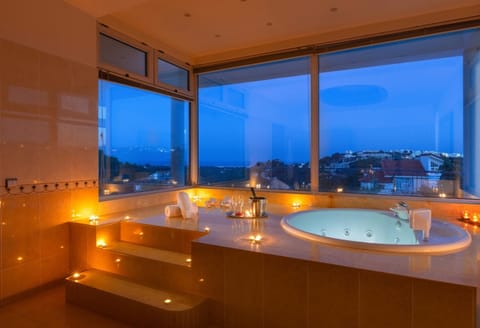 Luxury Villa, Garden View | Bathroom | Designer toiletries, hair dryer, towels, soap