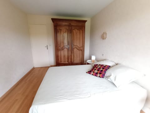 CHAMBRE LIT 140 X 200