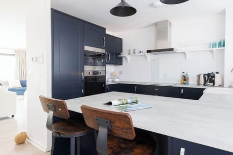 Spacious kitchen island with seating—perfect for casual dining
