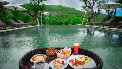 Daily continental breakfast for a fee