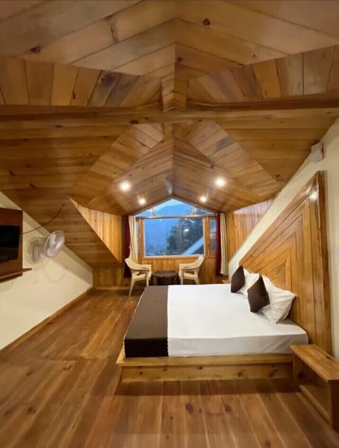 Family Room | Free WiFi