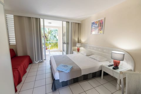 In-room safe, desk, laptop workspace, free WiFi