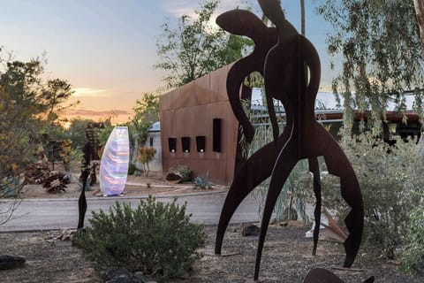 Where desert light, modern design, and art move together.