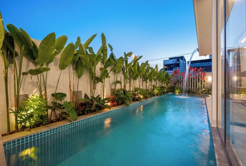 Private pool