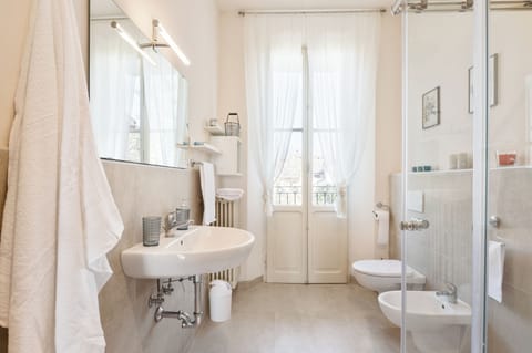 Comfort Apartment, Balcony, Garden View | Minibar, individually furnished, desk, blackout drapes