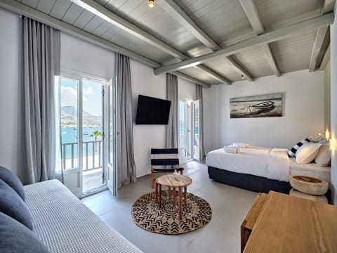 Superior Suite, Sea View | In-room safe, laptop workspace, soundproofing, iron/ironing board