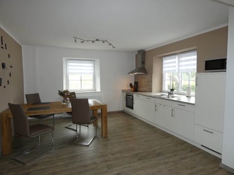 House | Private kitchen | Electric kettle, toaster