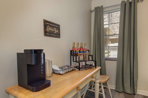 Roaring Fork Road Retreat's coffee bar