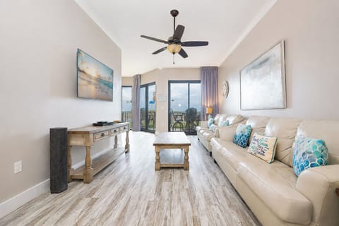 Phoenix X 102, Orange Beach, Alabama, beach front, 1 bedroom 1.5 bath condominium on the ground floor