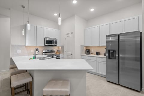 Fully-equipped kitchen