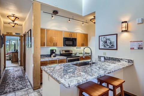 21700 US HWY 6 unit 2017 - Web Quality - 006 - 07 Kitchen