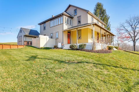 Mount Joy Vacation Rental | 3BR | 2.5BA | Small Step Required | 2,300 Sq Ft