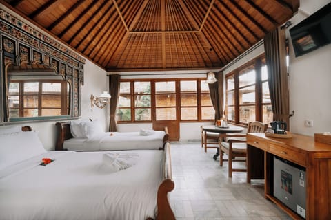 Superior Double or Twin Room, Balcony, Garden View | In-room safe, desk, laptop workspace, free WiFi