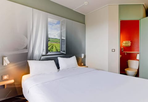 Double Room, Non Smoking | Premium bedding, desk, soundproofing, free WiFi