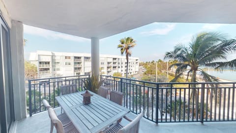 Ocean Views 180 Degrees