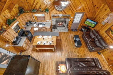 Lumber Jack Lodge's open living space