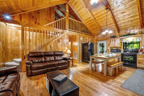 Lumber Jack Lodge's open living space