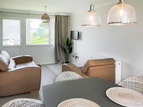 Living area | Freshwater Chalet, Freshwater East