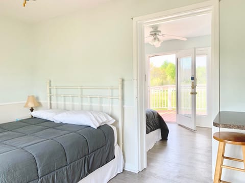 Suite, Private Bathroom (Handicap Accessible)